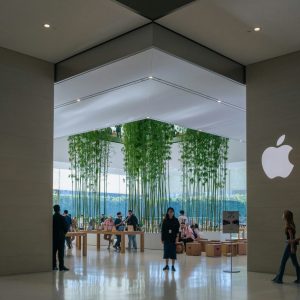 apple service center qatar